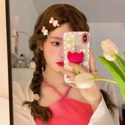 少女嬉春